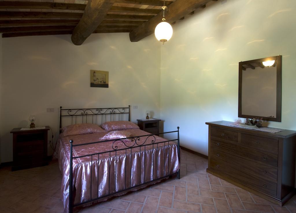Casa Il Ponte Apartman Chianni Szoba fotó