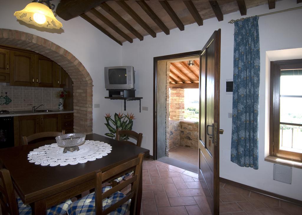 Casa Il Ponte Apartman Chianni Szoba fotó